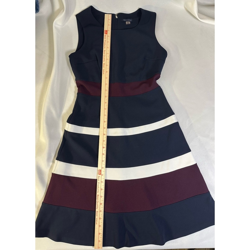 Tommy Hilfiger, Sleeveless Blue, White  And Maroon Short Dress Size 2
